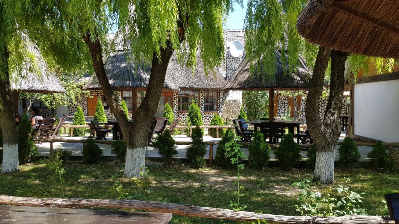 Pensiunea Iubire De Delta " La Traian " Murighiol Ngoại thất bức ảnh