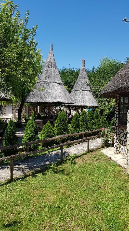 Pensiunea Iubire De Delta " La Traian " Murighiol Ngoại thất bức ảnh